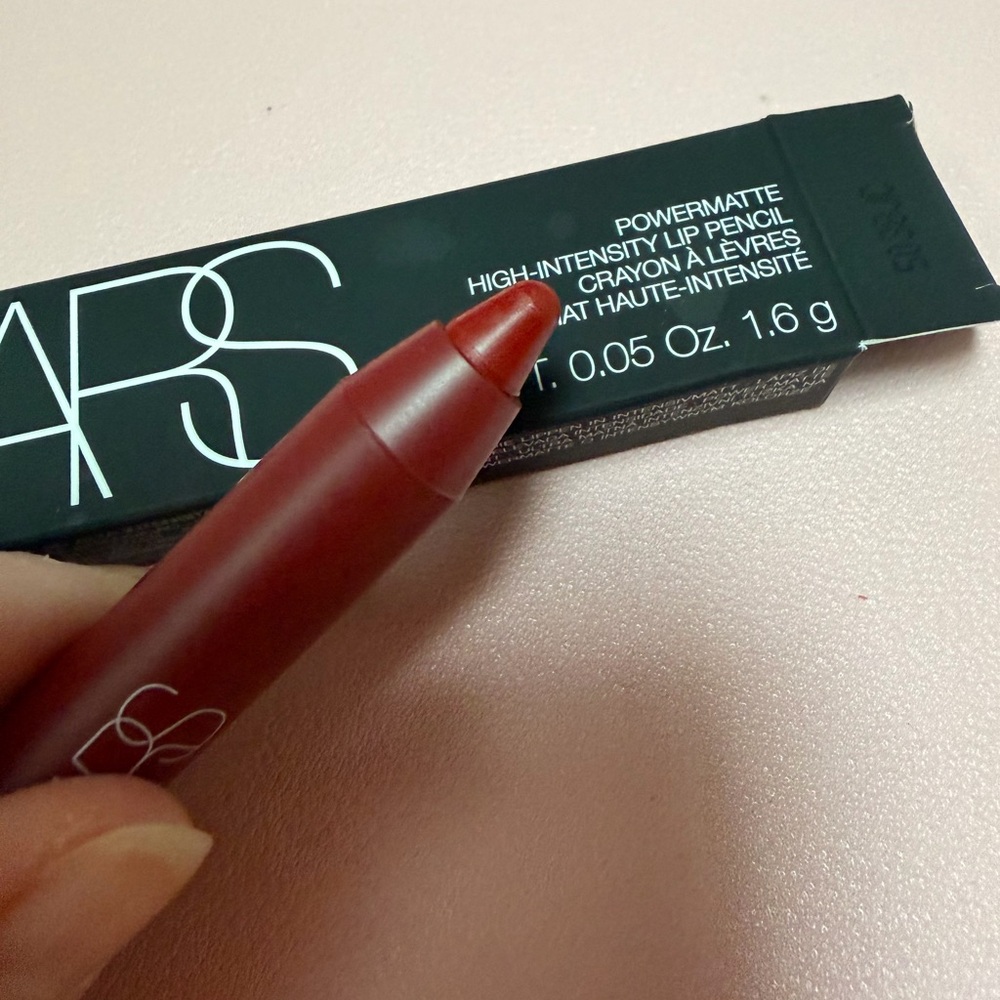 NARS High-Intensity Lip Pencil - cruella 185 - Picture 2 of 2